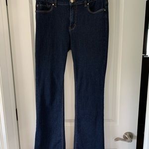 👡 White House Black Market Jeans